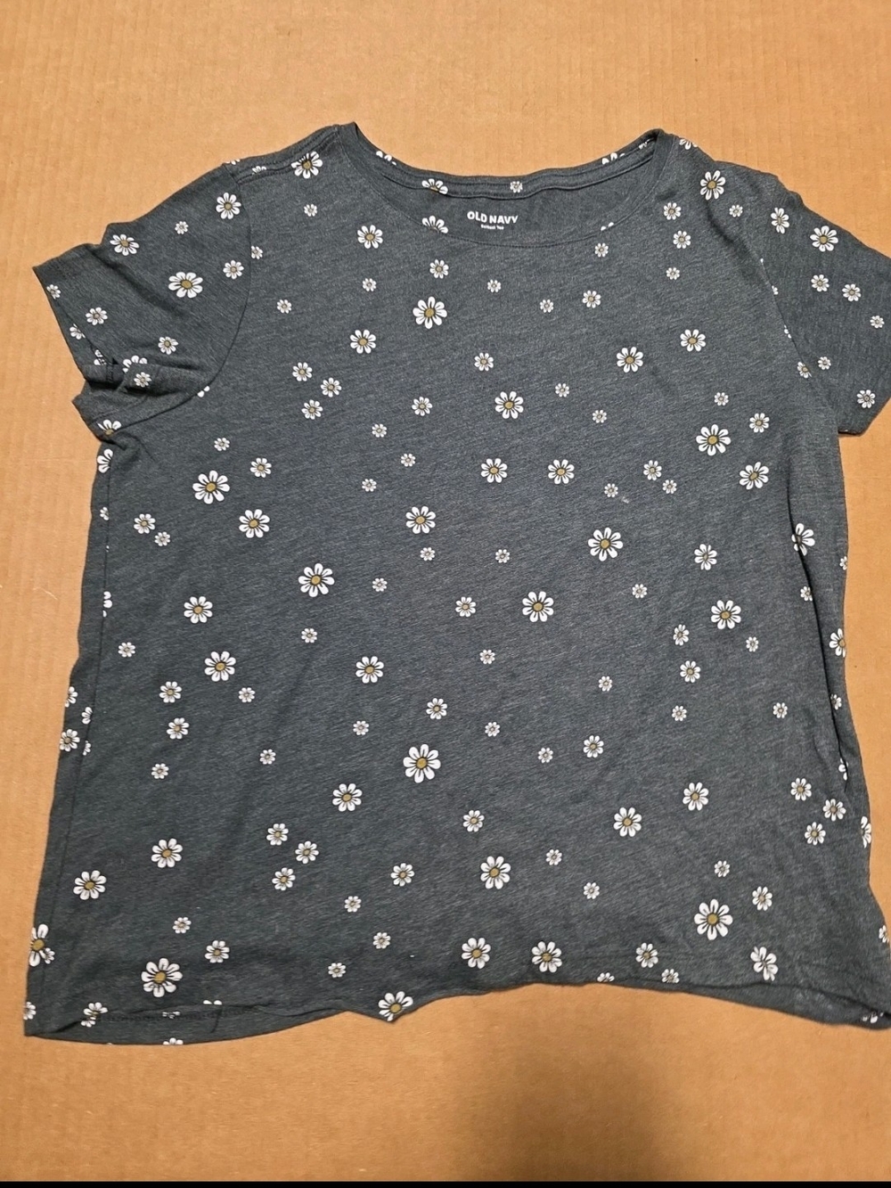 Old Navy Softest Tee Youth Girls XXL Grey & Daisies (AH)